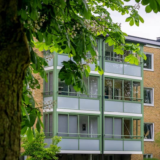 Brf Notarien i Trelleborg med inglasade balkonger från Balco