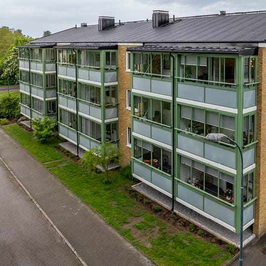 Brf Notarien i Trelleborg med inglasade balkonger från Balco