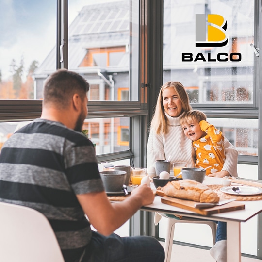 Njut av friheten med en inglasad balkong från Balco